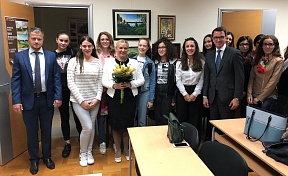 Руководитель КИЦ Москвы А.А.Врбица награждена Дипломом Россотрудничества Руководитель КИЦ Москвы А.А.Врбица награждена Дипломом Россотрудничества