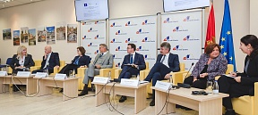 Ambasador Vladislav Maslennikov učestvovao u okruglom stolu povodom 30. godišnice pada Berlinskog zida